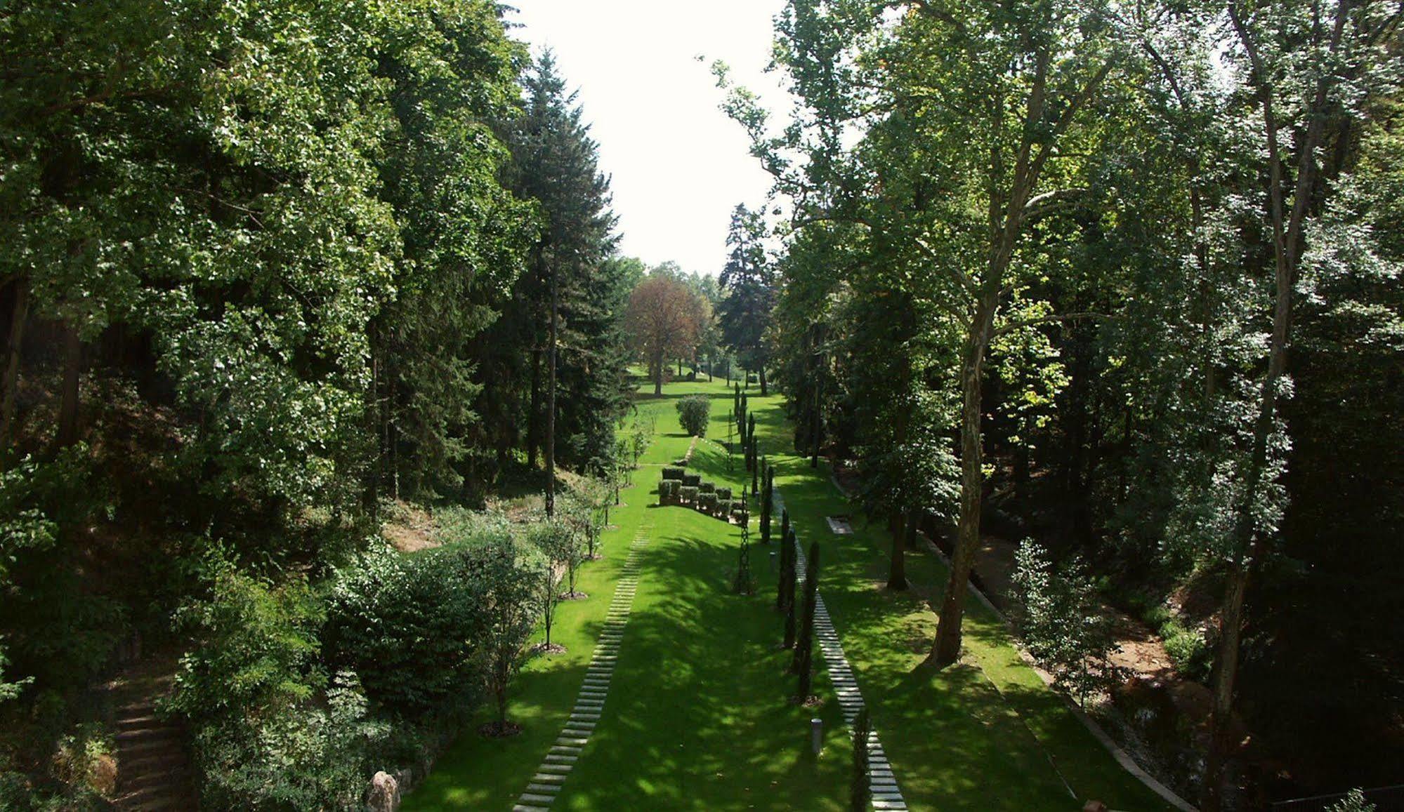 Hotel & Spa Le Pavillon Charbonnières-les-Bains Buitenkant foto